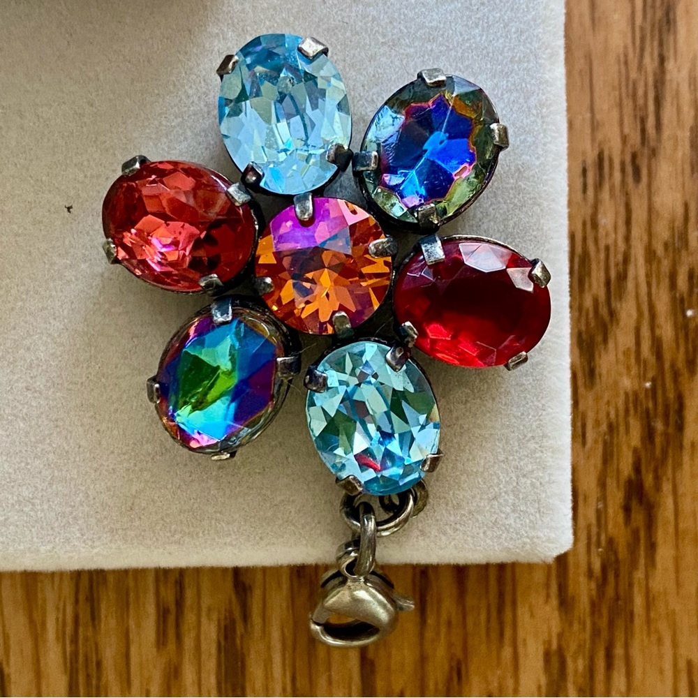 Sabika Daisy Pendant with Multicolored Swarovski Crystals
